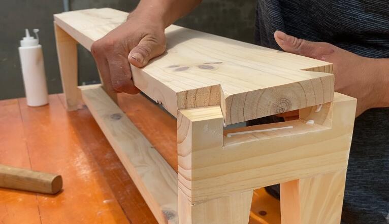 22 Insanely Simple Beginner Woodworking Projects