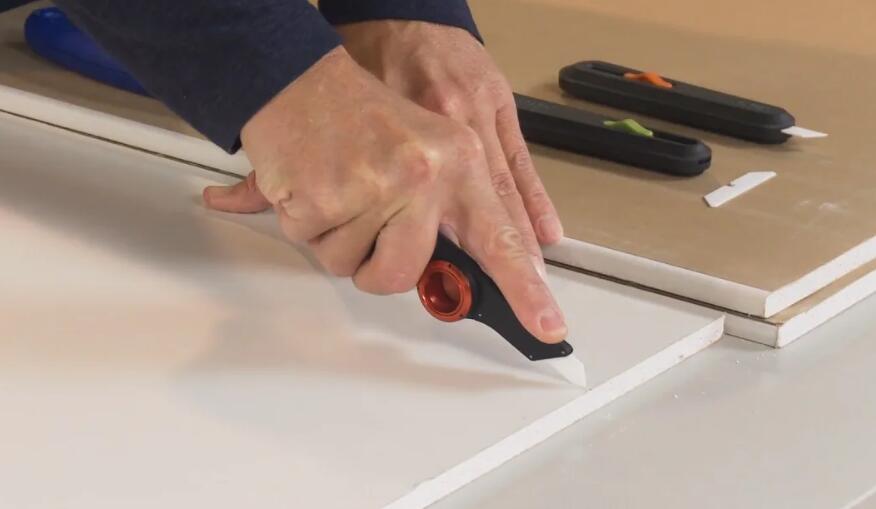 How to Cut Drywall