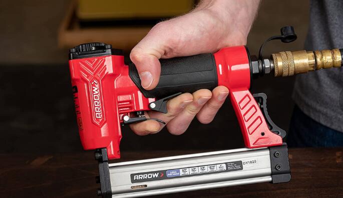 Pin Nailer vs Brad Nailer