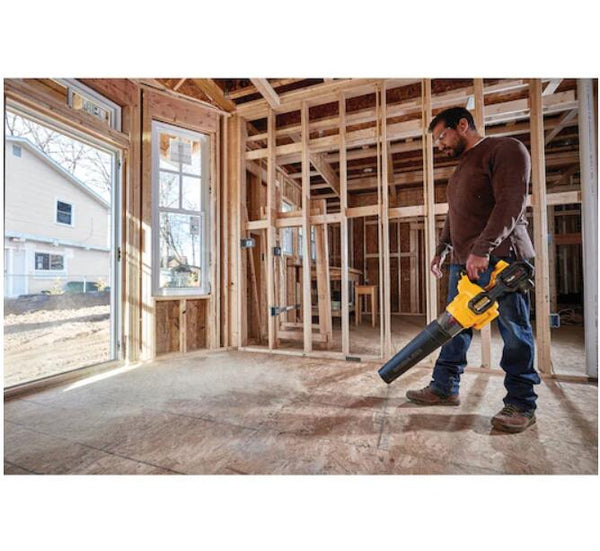 DEWALT DCBL772X1 Brushless Handheld Blower Use 2
