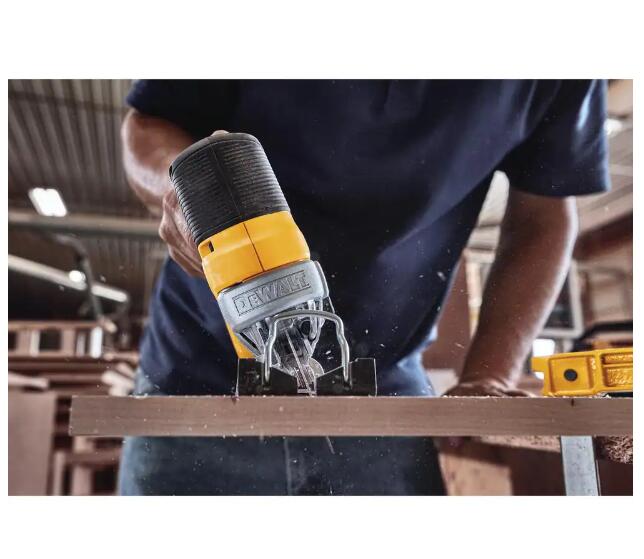 DeWalt DCS334B Jigsaw: Precision Curved Cuts in Hardwoods