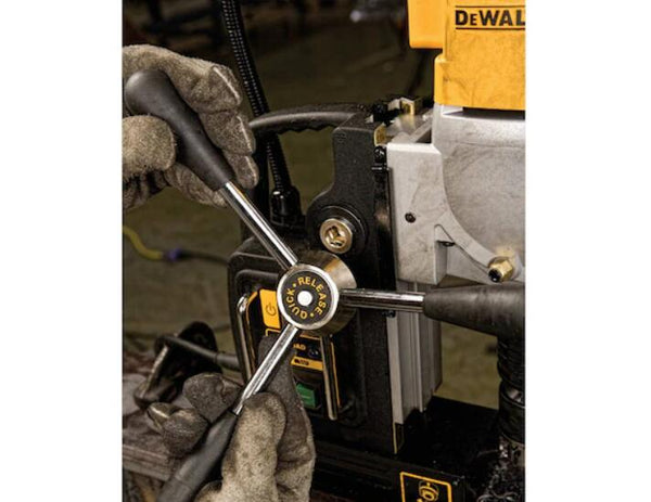 DeWalt DWE1622K Details
