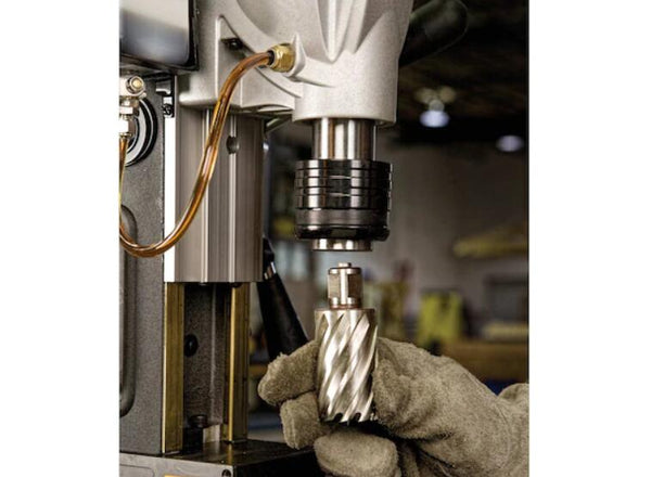 DeWalt DWE1622K Details