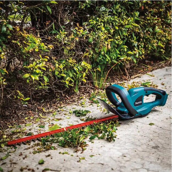 Makita XHU02Z Cordless Hedge Trimmer Details