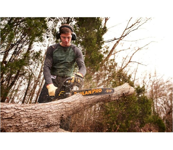 Poulan Pro PR4218 42cc 2-Cycle Gas Chainsaw Use