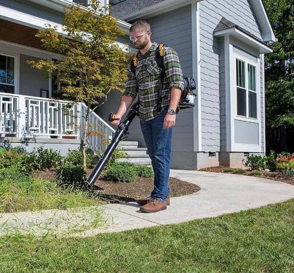 Poulan Pro PR48BT Backpack Leaf Blower 3